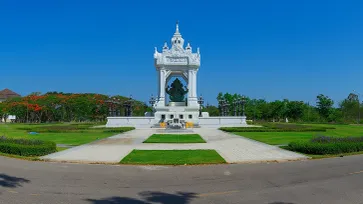 พาส่อง มหาวิทยาลัยศิลปากร วิทยาเขตสารสนเทศเพชรบุรี มหาวิทยาลัยสุดร่มรื่นในป่าใหญ่