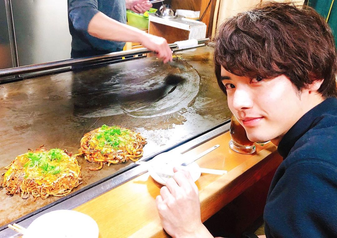 เออิจิ อาคะโซ