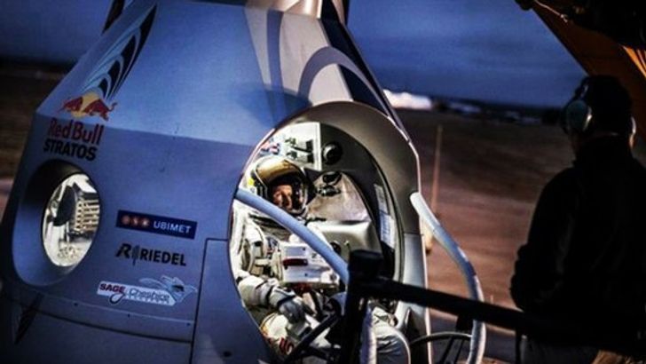 felix-baumgartner-in-the-red-