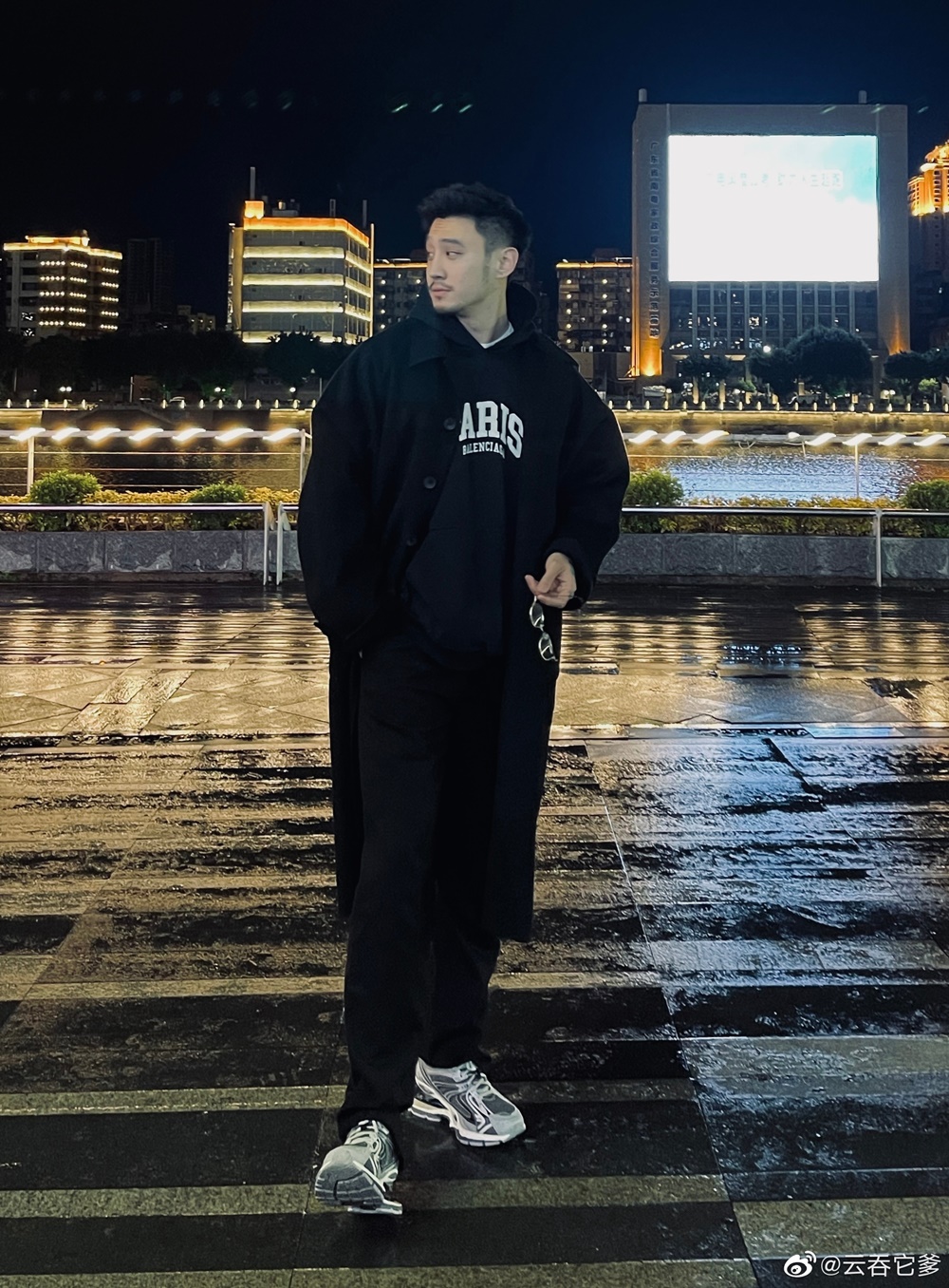 โจวอวิ๋นทุน