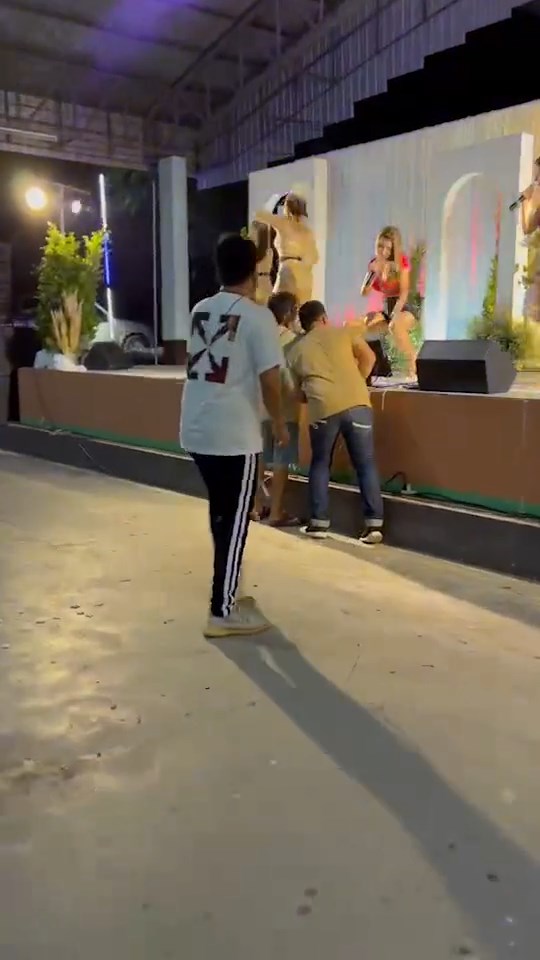 พ่อบ้านใจกล้า