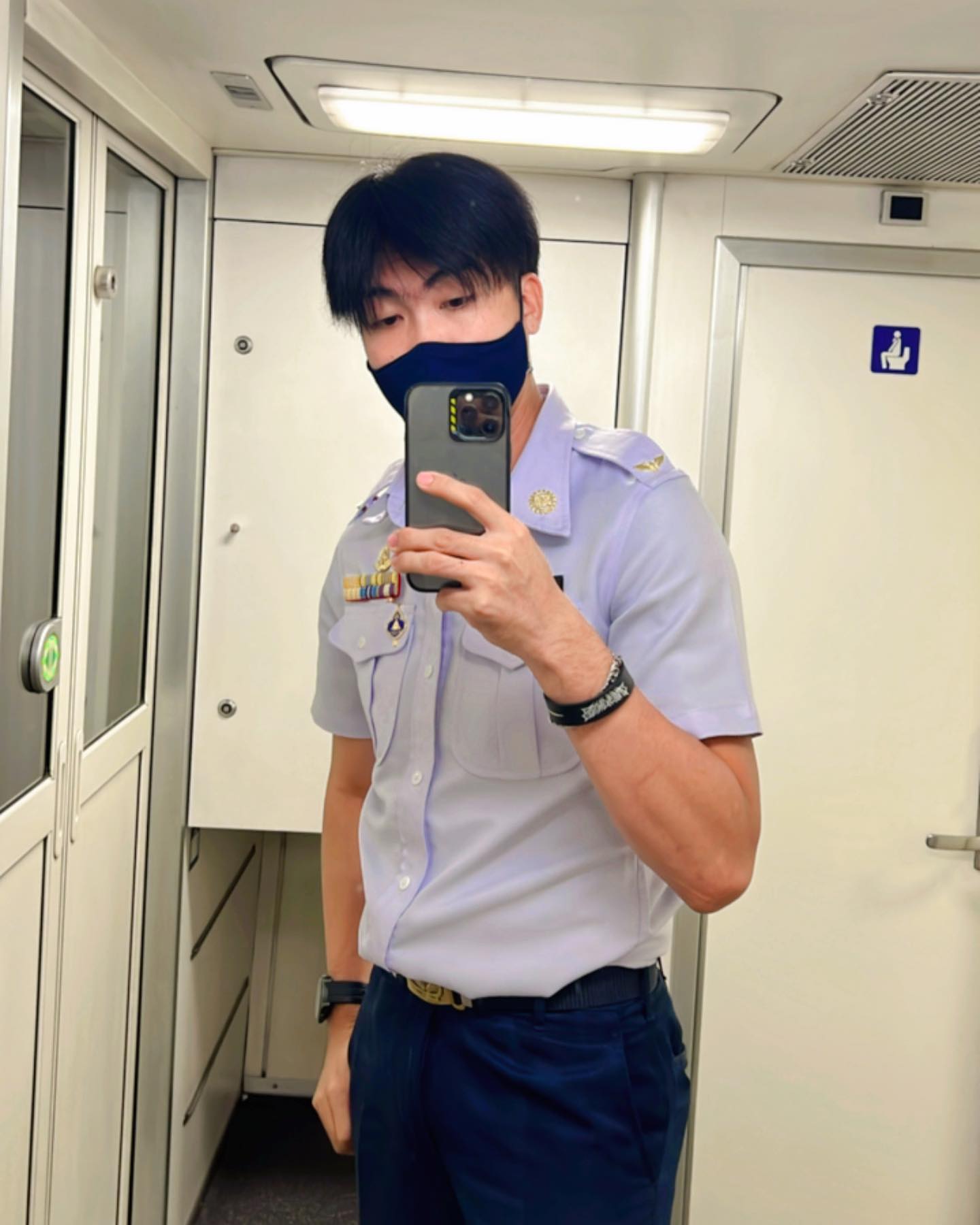 เจมส์ ธนะนิต