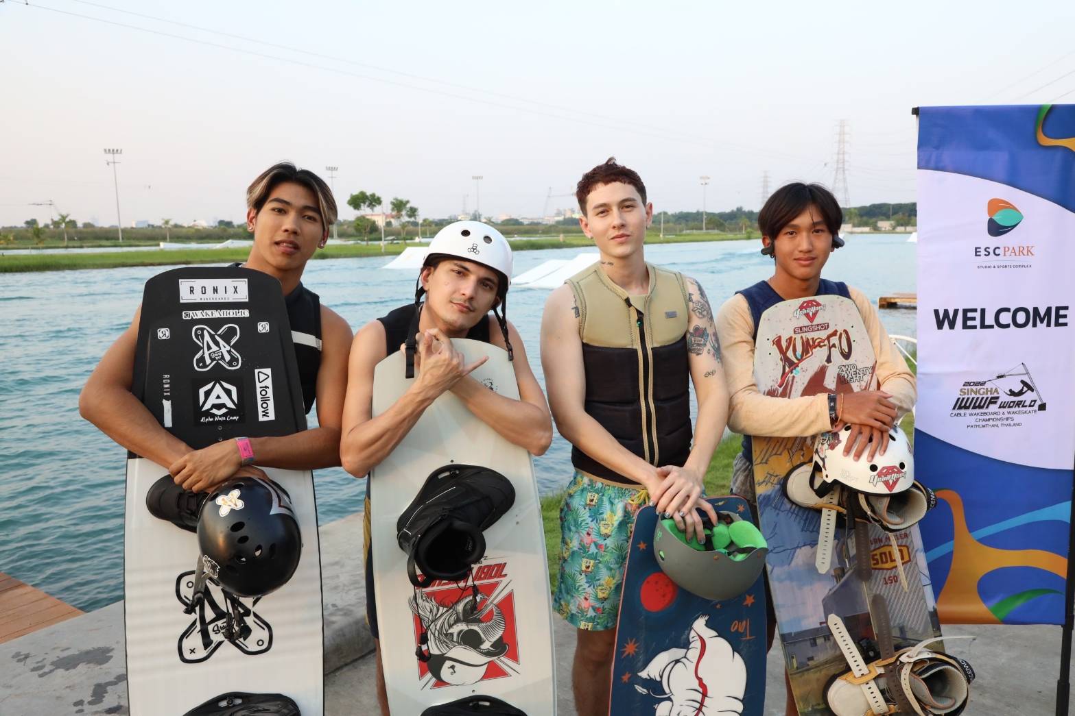 1317609