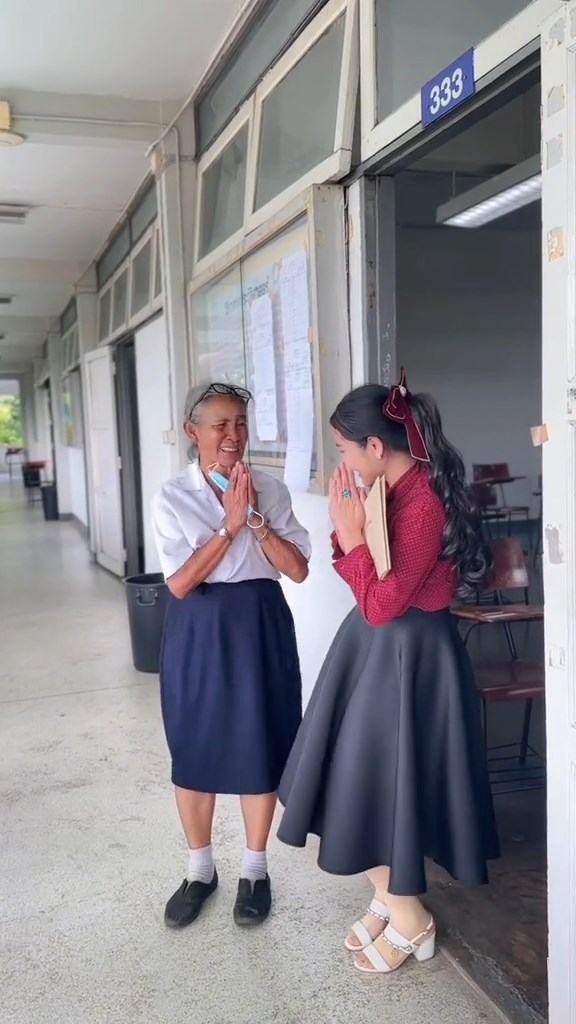 คุณยายสมัครเรียน