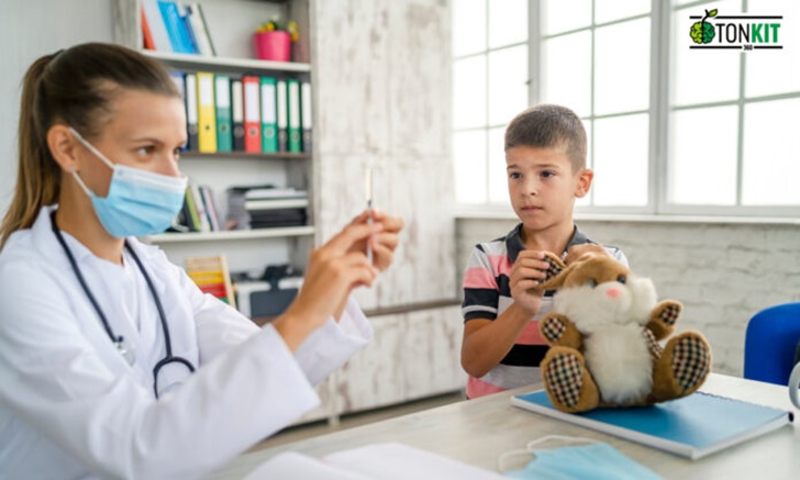 พาลูกไปหาหมออย่างไร ให้เด็กไม่รู้สึกกลัวหมอ
