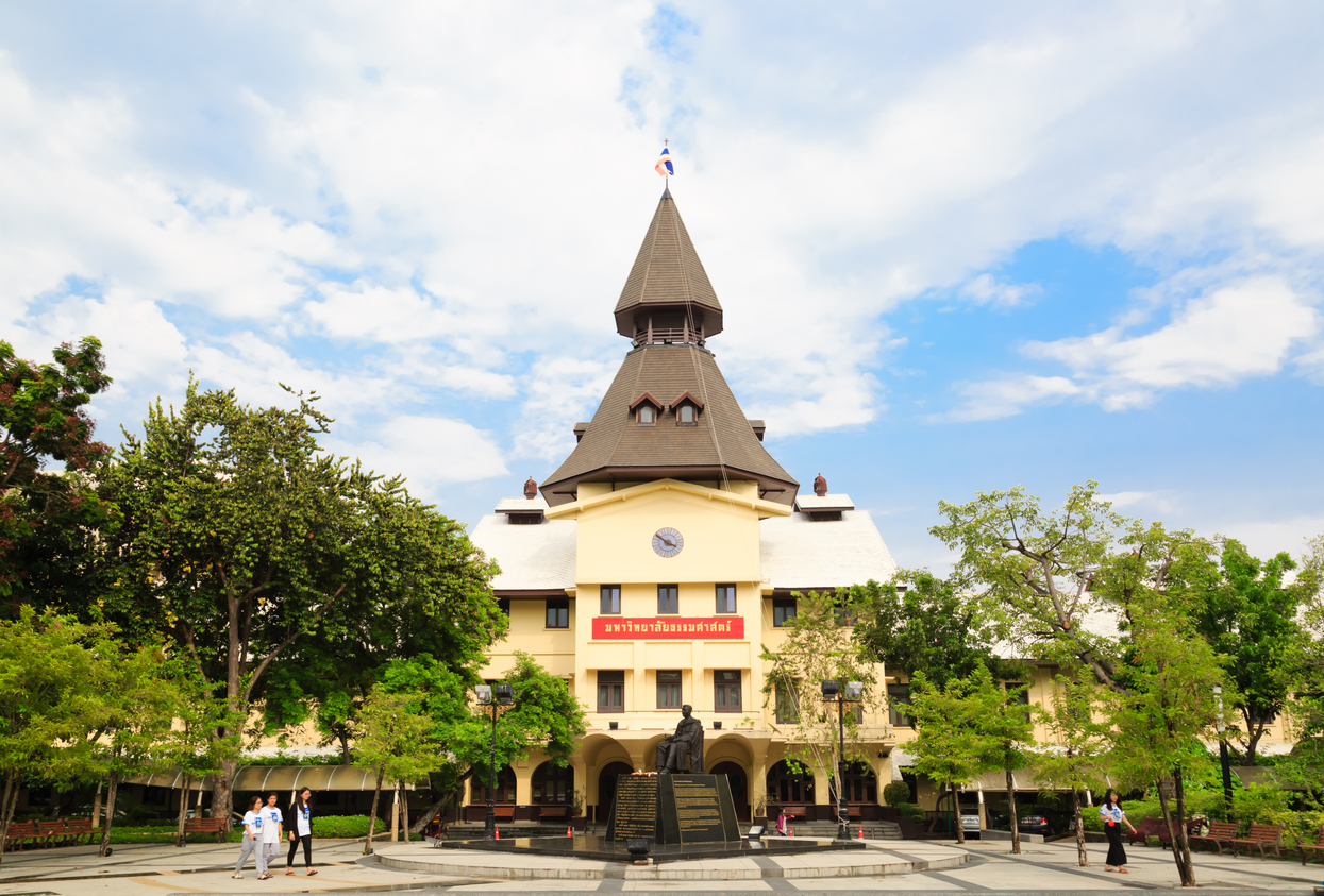 คณะธรรมศาสตร์ที่เข้ายากที่สุด