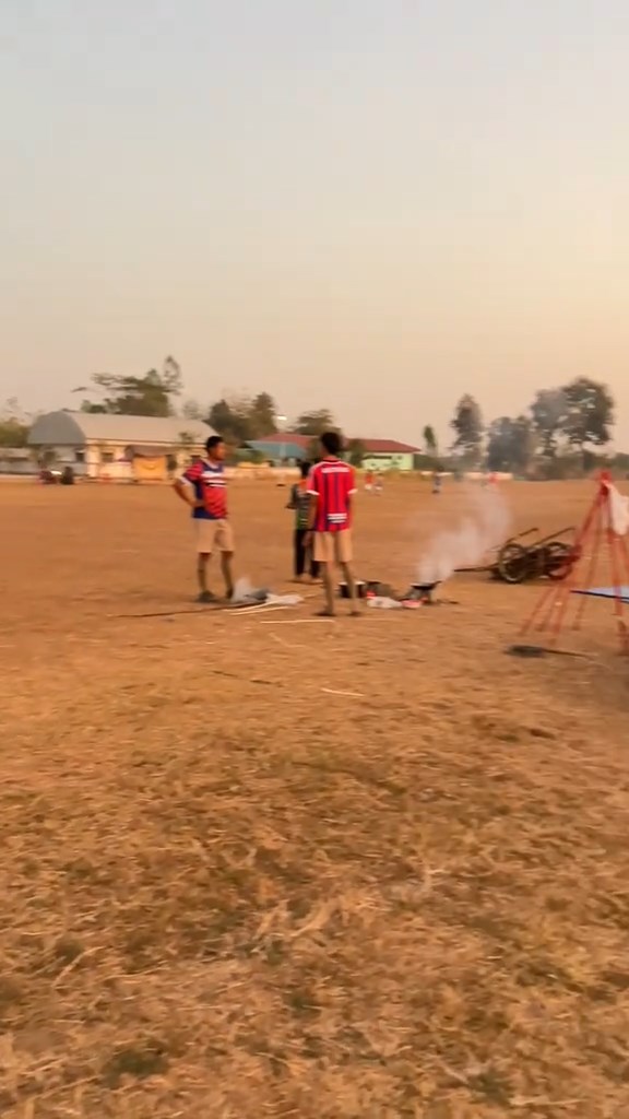 เตรียมเต็นท์มาเข้าค่าย