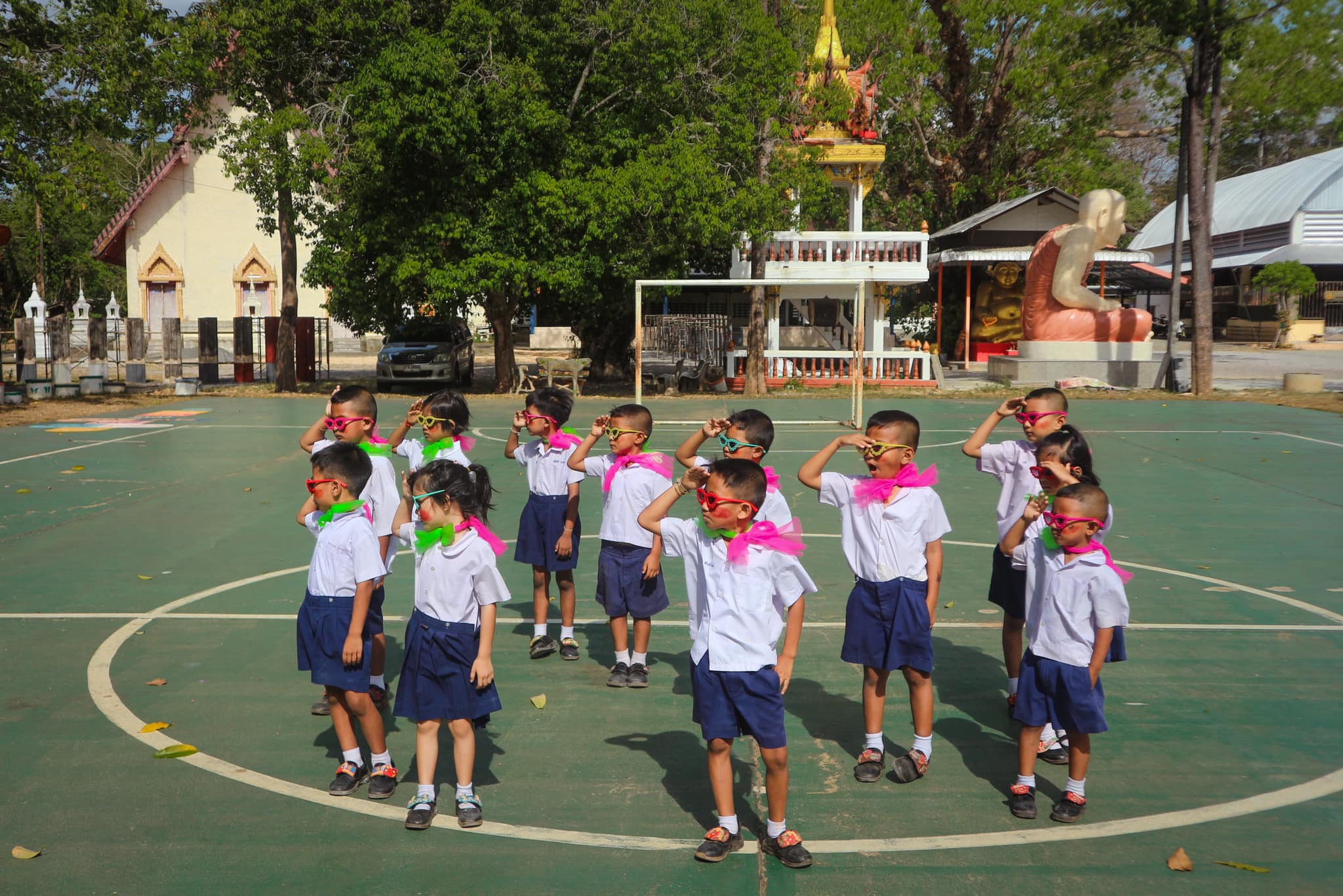 ถ่ายรูปเรียนจบ อ. 3