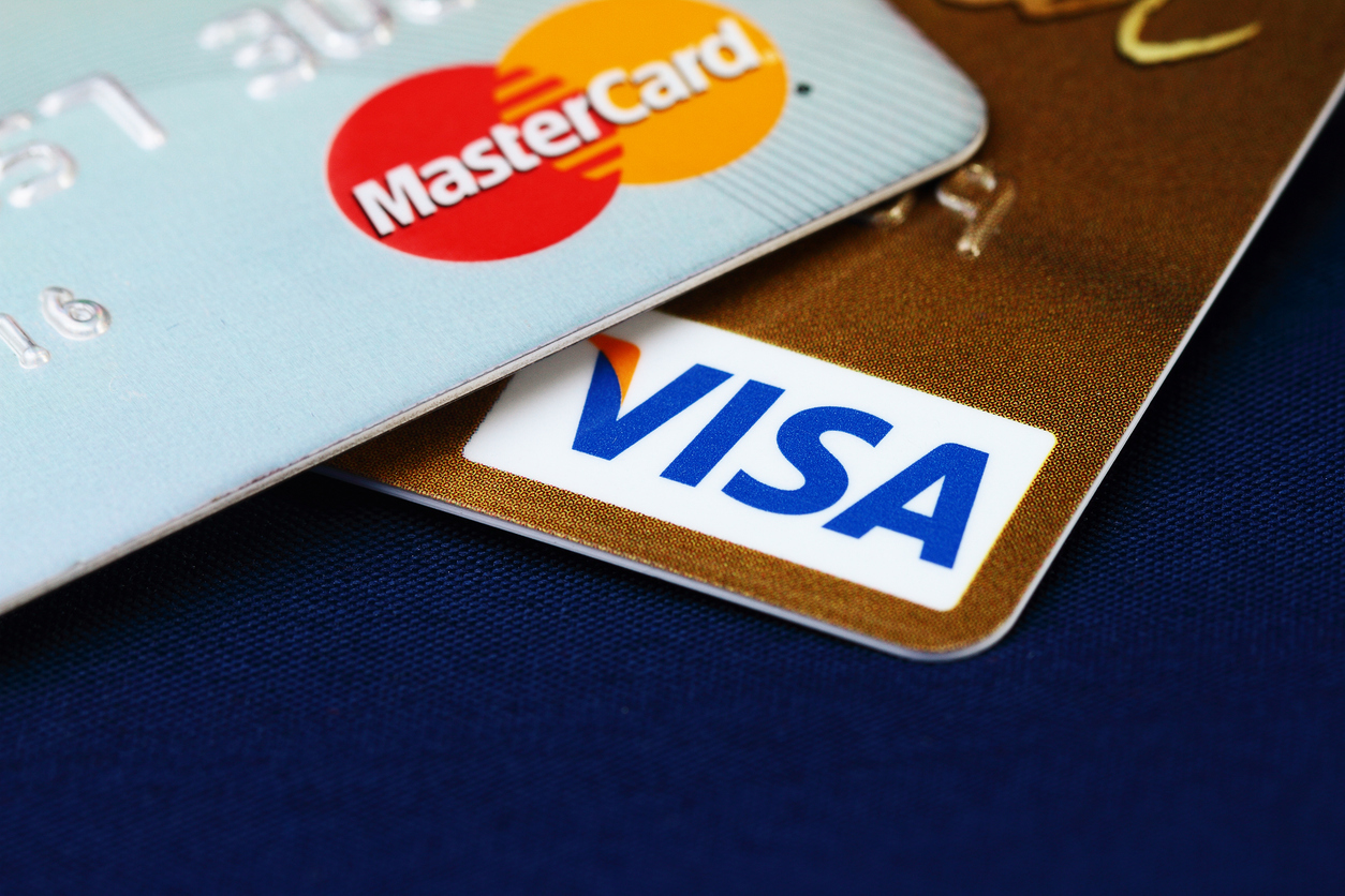 บัตร VISA และ Mastercard ต่างกันยังไง