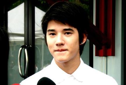 มาดูดาราทำหน้าตาแอ็บแบ๊วกันเถอะ