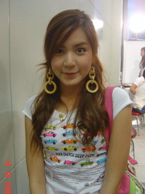 มาดูดาราทำหน้าตาแอ็บแบ๊วกันเถอะ