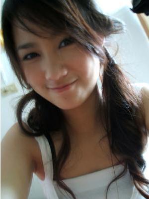 มาดูดาราทำหน้าตาแอ็บแบ๊วกันเถอะ