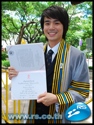 บีม นาเดีย หนูแหวน ปลื้ม เป็นมหาบัณฑิตป้ายแดงจากรั้วจามจุรี