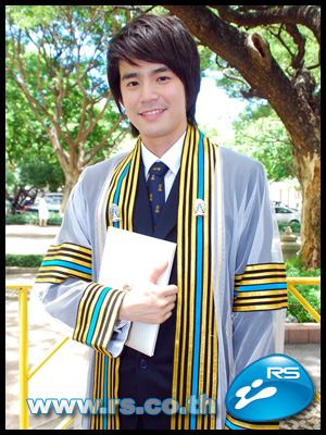 บีม นาเดีย หนูแหวน ปลื้ม เป็นมหาบัณฑิตป้ายแดงจากรั้วจามจุรี