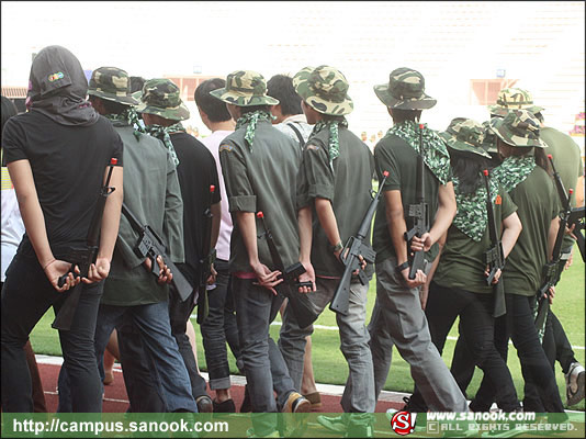 ภาพสีสัน บรรยายกาศ งานฟุตบอลประเพณี จุฬาฯ-ธรรมศาสตร์ ครั้งที่66