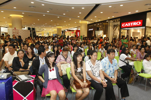 40  สาวงามวัยทีนภาคตะวันออก ประชันความสามารถบนเวที มิสทีน ไทยแลนด์