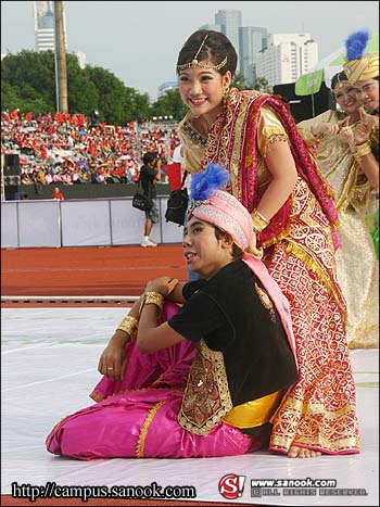 รวมภาพเด็ดงานบอลประเพณี