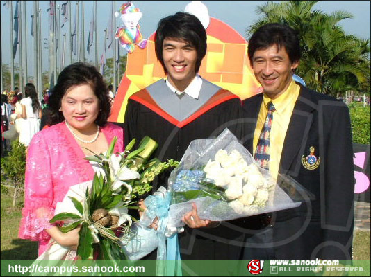 เป๊ก-เปรมณัช รับพระราชทานปริญญาบัตร