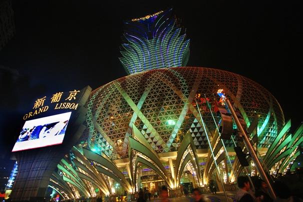 25. Grand Lisboa ( Macao )