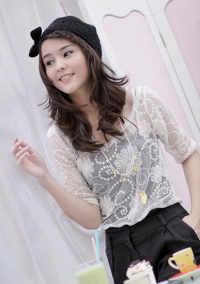 ออม-สุชารัตน์ มานะยิ่ง