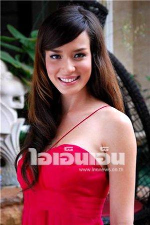 ซูซี่ สุษิรา แน่นหนา