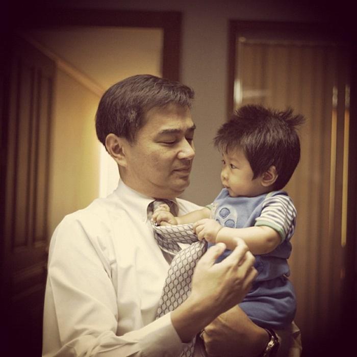 อภิสิทธิ์ เวชชาชีวะ