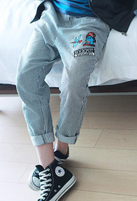 กางเกงขาสามส่วน