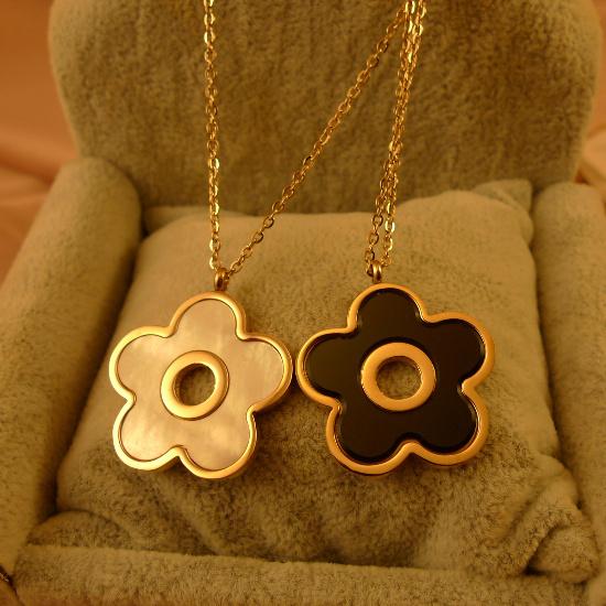 สร้อยคอแฟชั่น