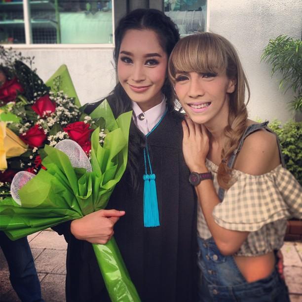 ฉัตร รับปริญญา
