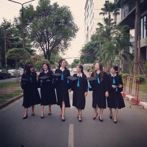 ฉัตร รับปริญญา