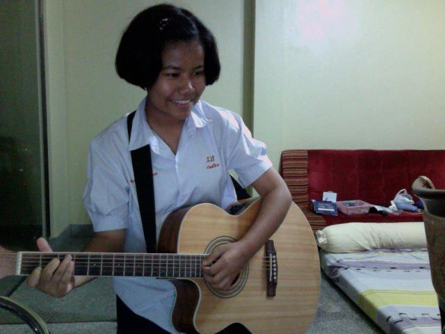 น้องน้ำมนต์ 