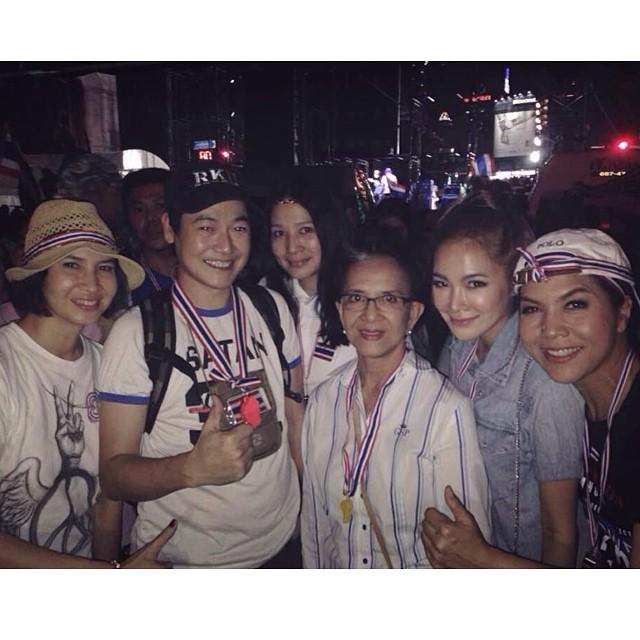 นกหวีดดารา