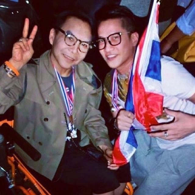 นกหวีดดารา