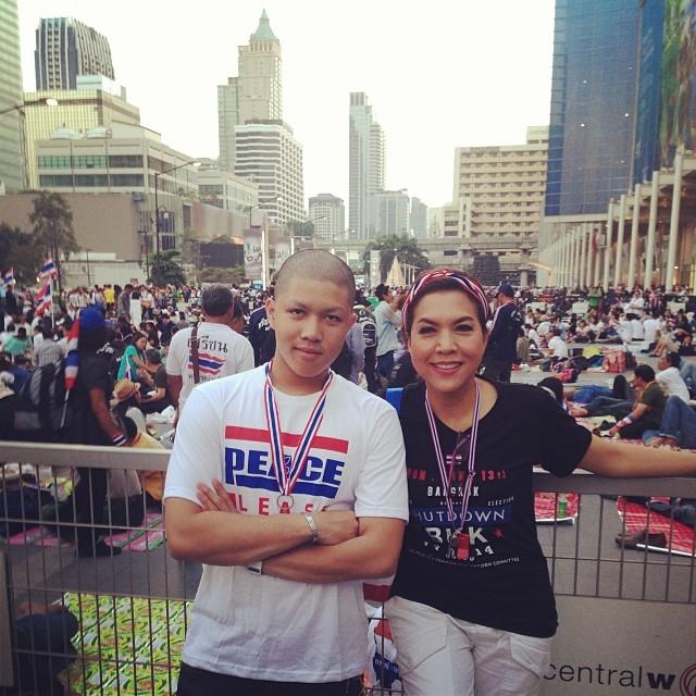 นกหวีดดารา