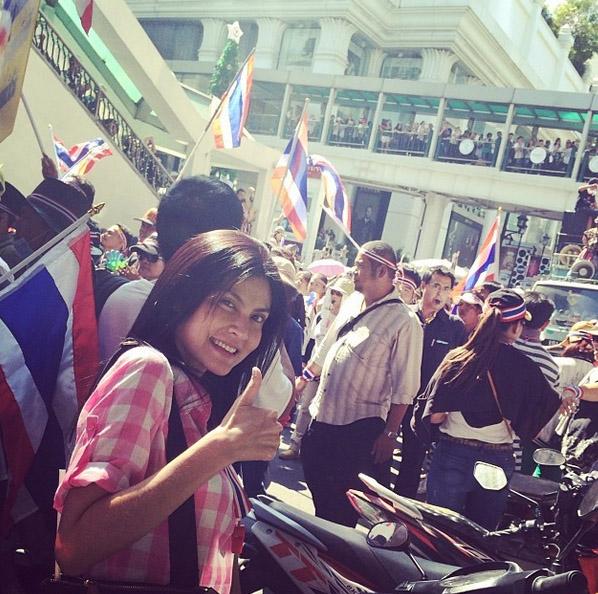 นกหวีดดารา