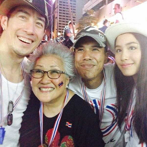 นกหวีดดารา