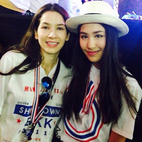 นกหวีดดารา