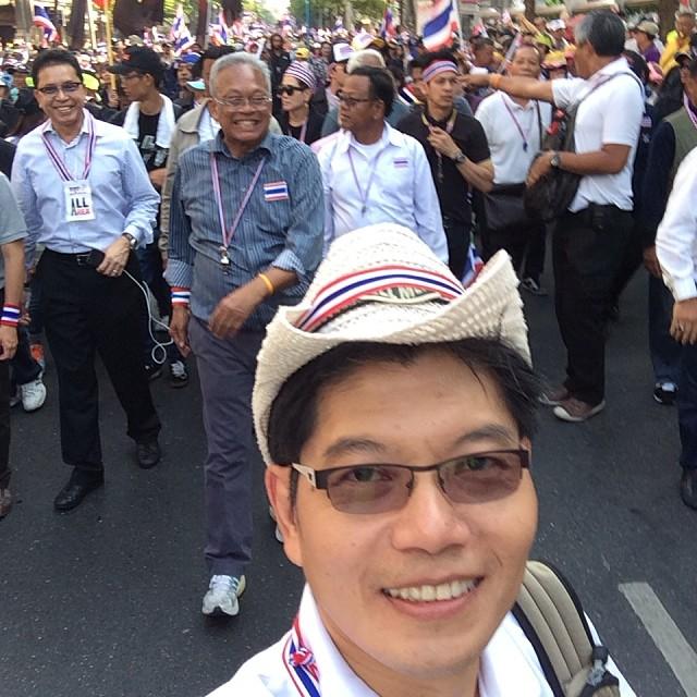 กนก รัตน์วงศ์สกุล