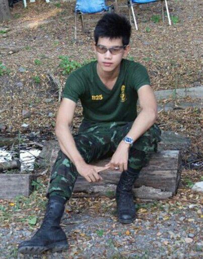นักศึกษาวิชาทหารหล่อ