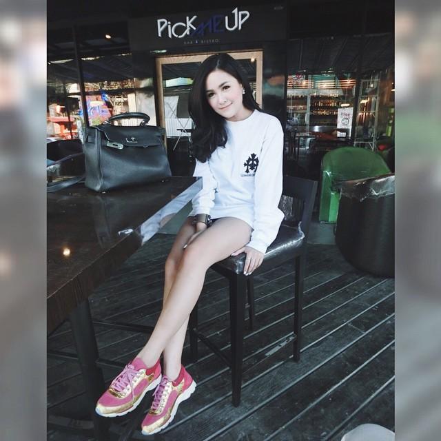 แป้ง พลอยวารินทร์ 
