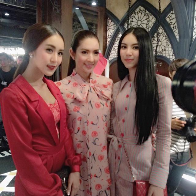 ขนมหวาน น้องสาว ขนมจีน