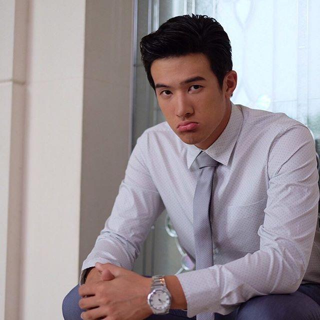 เจมส์ มาร์ รับปริญญา