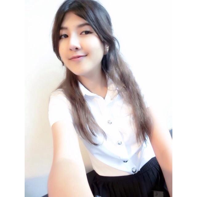 ลูกสาวโน้ต เชิญยิ้ม