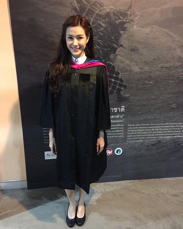แนท ณัฐชา รับปริญญา