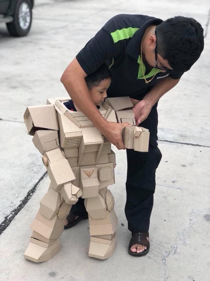 สร้างของเล่นจากกระดาษลัง