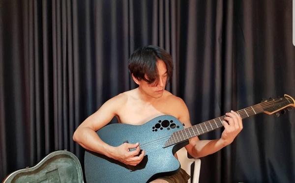 ต๊ะ บอยสเก๊าท์ 