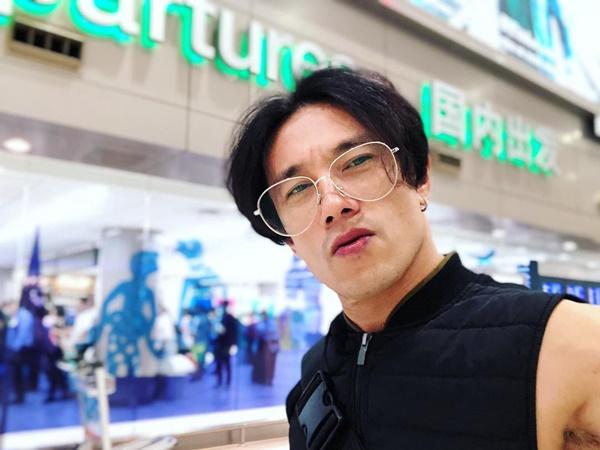 ต๊ะ บอยสเก๊าท์ 