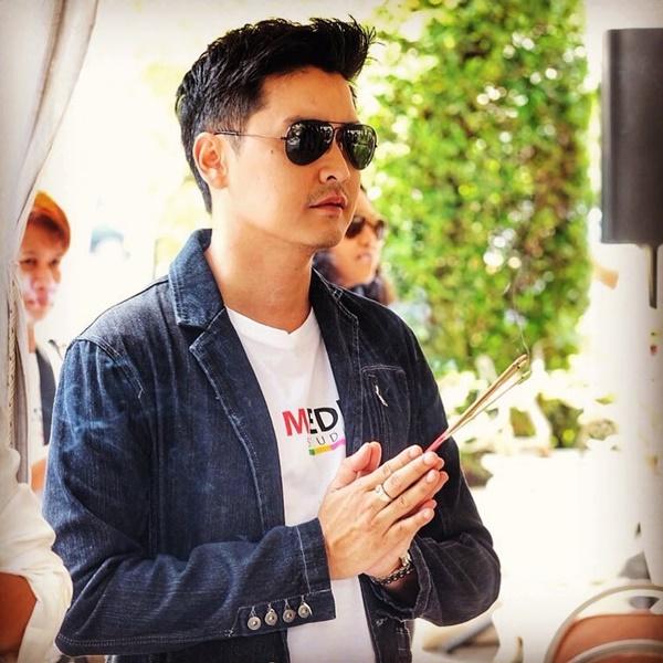 เขตต์ ฐานทัพ