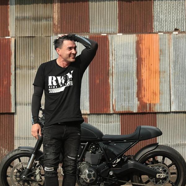 ตั๊ก บริบูรณ์