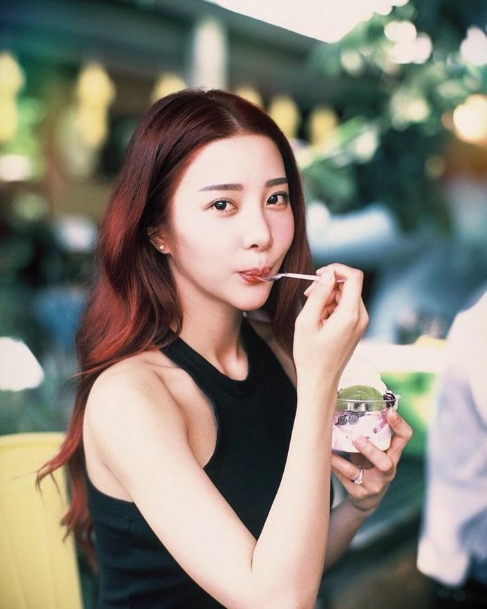 เนย วรัฐฐา